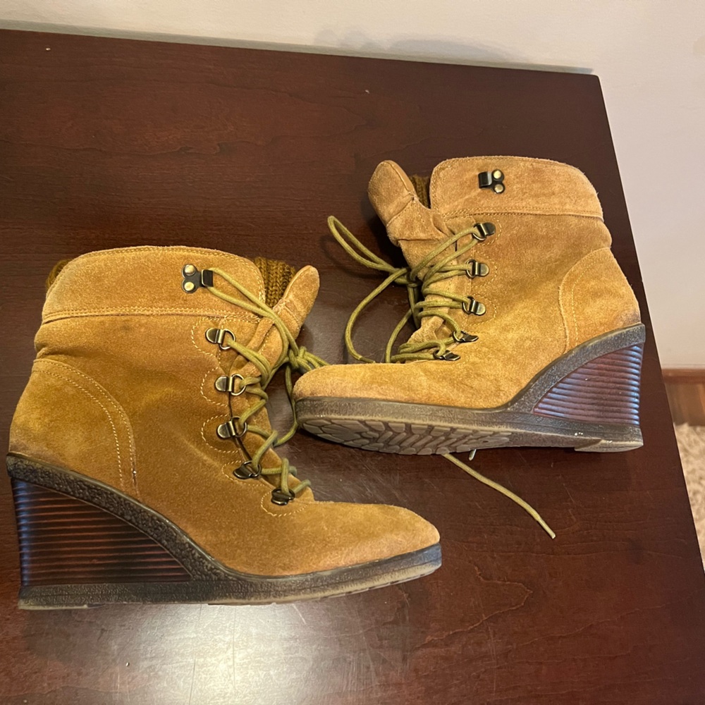 White Mountain Weather Smart Women's Boots Kipper Taupe/Suede 9